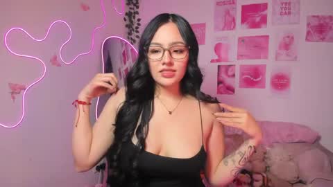 Snapshot of princess_saris chatting on 05/05/26, 09:45 online show from 05/05/26, 09:45