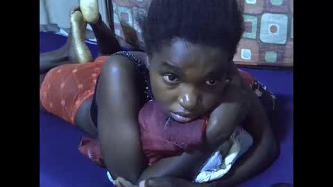 princess_scovia online show from 10/26/25, 07:20