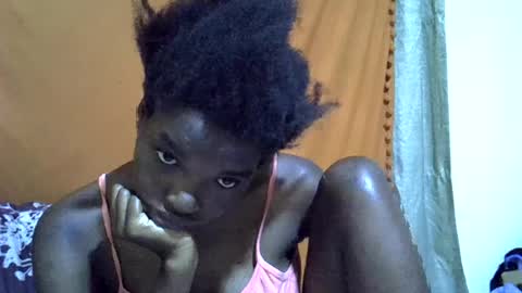 Snapshot of princess_scovia chatting on 07/25/26, 07:44 princess_scovia online show from 07/25/26, 07:44