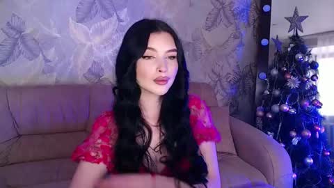 princessamira1 online show from 12/18/24, 07:47