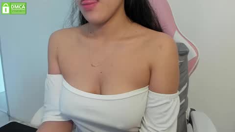 Snapshot of princesse_katey chatting on 03/10/25, 01:21 miss me check out my YT   online show from 03/10/25, 01:21