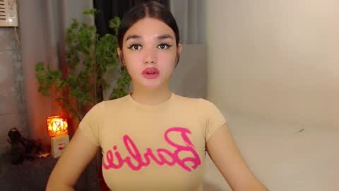 Snapshot of princesshugecumontop chatting on 01/11/25, 10:51 PrincessDONT FORGET TO FOLLOW ME online show from 01/11/25, 10:51