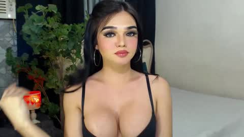 Snapshot of princesshugecumontop chatting on 03/02/25, 03:16 PrincessDONT FORGET TO FOLLOW ME online show from 03/02/25, 03:16