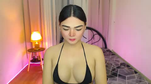 Snapshot of princesshugecumontop chatting on 07/23/26, 04:05 PrincessDONT FORGET TO FOLLOW ME online show from 07/23/26, 04:05
