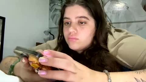 Snapshot of princesslaylaa chatting on 12/13/24, 08:09 princessviccxo online show from 12/13/24, 08:09