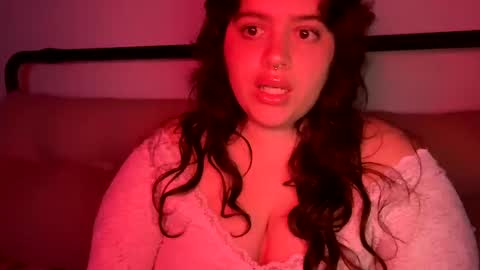 Snapshot of princesslaylaa chatting on 02/14/25, 09:24 princessviccxo online show from 02/14/25, 09:24
