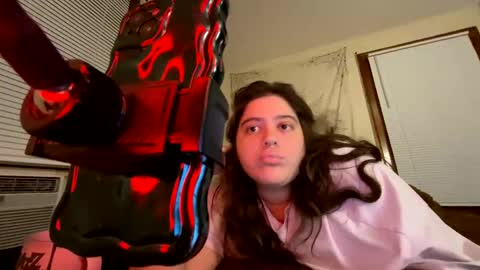 Snapshot of princesslaylaa chatting on 10/20/25, 08:26 princessviccxo online show from 10/20/25, 08:26