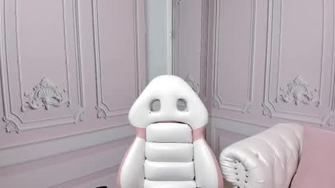   online show from 02/12/25, 10:14