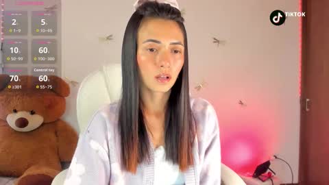 princessluna_14 online show from 10/19/25, 09:15