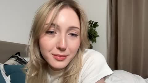 Snapshot of princessmood chatting on 04/24/26, 05:15 Kate online show from 04/24/26, 05:15