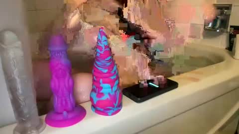 Snapshot of princessoftenis44 chatting on 03/06/25, 03:35 princessoftenis44 online show from 03/06/25, 03:35