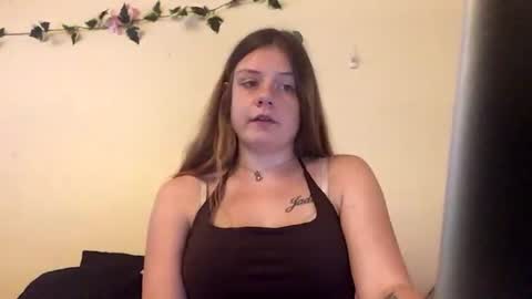 Snapshot of princesssnowflk84 chatting on 07/19/26, 09:18 princesssnowflk84 online show from 07/19/26, 09:18