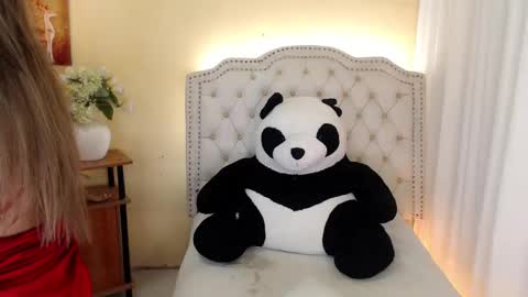 Snapshot of princessyanzy chatting on 02/09/25, 08:54 princessyanzy1 online show from 02/09/25, 08:54