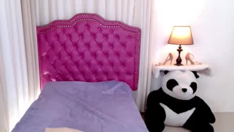 Snapshot of princessyanzy chatting on 11/26/25, 01:50 princessyanzy1 online show from 11/26/25, 01:50