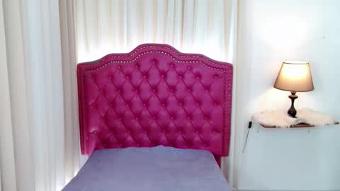 princessyanzy1 online show from 04/14/26, 12:49