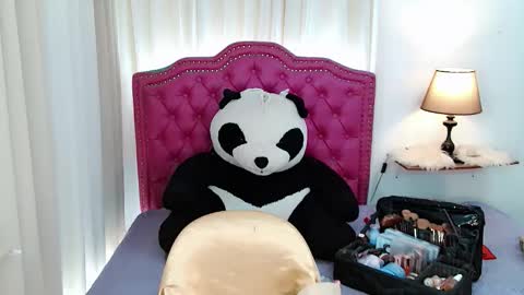 princessyanzy1 online show from 04/25/26, 10:29