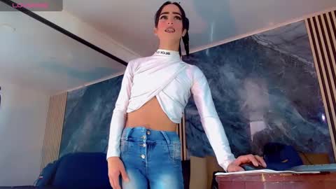 Snapshot of priscilarainbow chatting on 09/19/25, 07:58 priscilarainbow online show from 09/19/25, 07:58