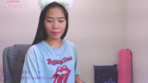 Snapshot of prittiditti chatting on 09/22/25, 02:02 PrittiDitti online show from 09/22/25, 02:02