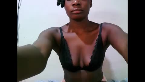 pritty_amber online show from 04/04/26, 06:33