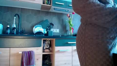 Space online show from 03/12/25, 09:23