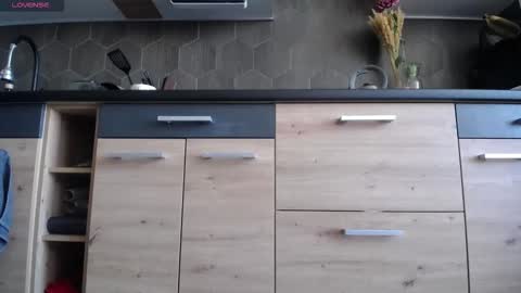 Space online show from 11/01/25, 07:10