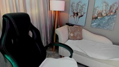 Priya Rose online show from 09/30/25, 08:58