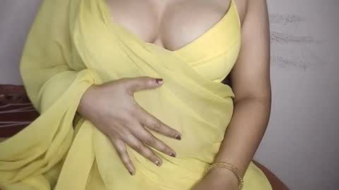 Snapshot of priyu_ chatting on 11/09/25, 04:49 priyu_ online show from 11/09/25, 04:49