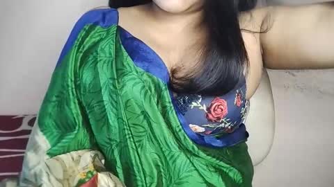 Snapshot of priyu_ chatting on 11/18/25, 01:26 priyu_ online show from 11/18/25, 01:26