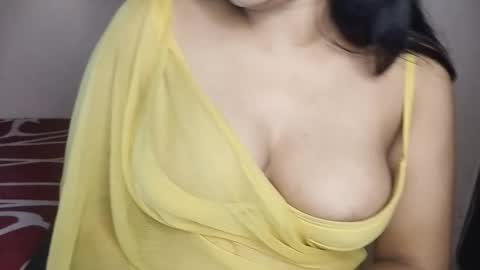 Snapshot of priyu_ chatting on 11/20/25, 05:01 priyu_ online show from 11/20/25, 05:01