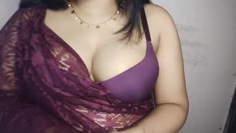 Snapshot of priyu_ chatting on 12/16/25, 02:22 priyu_ online show from 12/16/25, 02:22