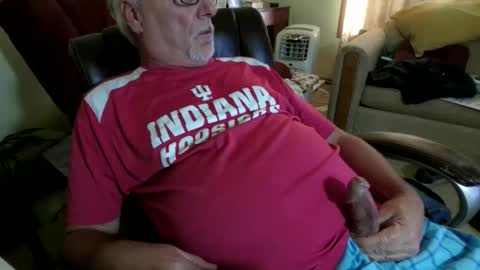 Snapshot of prlbob77 chatting on 11/07/25, 09:15 prlbob77 online show from 11/07/25, 09:15