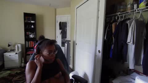 Snapshot of productivepussy chatting on 09/22/25, 08:22 ProductivePorn online show from 09/22/25, 08:22