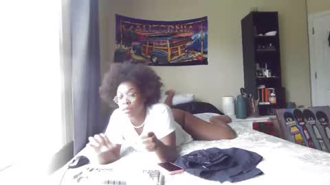 Snapshot of productivepussy chatting on 12/01/25, 07:30 ProductivePorn online show from 12/01/25, 07:30