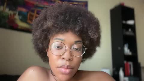 Snapshot of productivepussy chatting on 12/14/25, 09:30 ProductivePorn online show from 12/14/25, 09:30