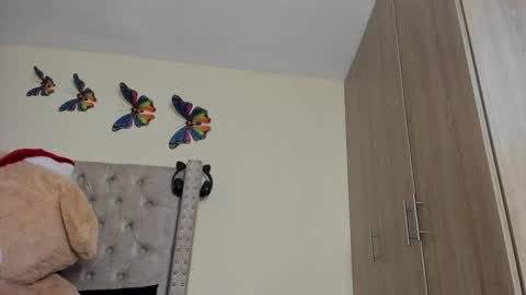 Snapshot of profanared chatting on 12/27/24, 03:42 Profana Red online show from 12/27/24, 03:42