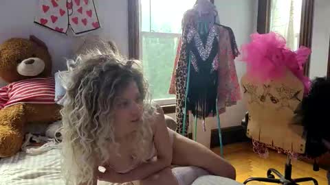 Snapshot of professorhushh chatting on 11/11/25, 05:46 professorhushh online show from 11/11/25, 05:46