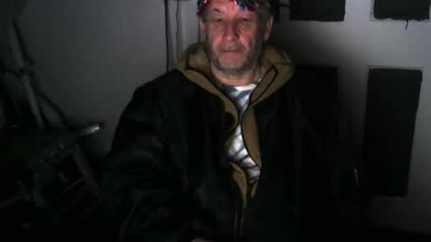 Snapshot of projectorepson chatting on 12/25/24, 08:17 projectorepson online show from 12/25/24, 08:17