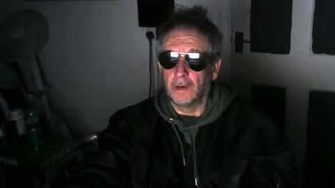 Snapshot of projectorepson chatting on 12/27/24, 08:28 projectorepson online show from 12/27/24, 08:28