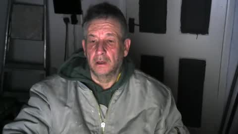 Snapshot of projectorepson chatting on 01/17/25, 06:02 projectorepson online show from 01/17/25, 06:02