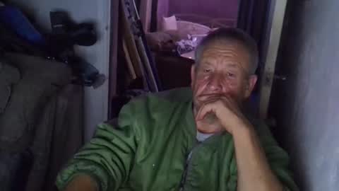 Snapshot of projectorepson chatting on 10/08/25, 07:00 projectorepson online show from 10/08/25, 07:00