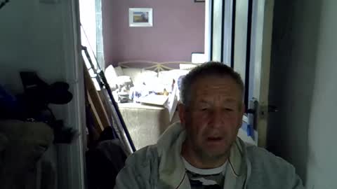 Snapshot of projectorepson chatting on 10/10/25, 12:15 projectorepson online show from 10/10/25, 12:15