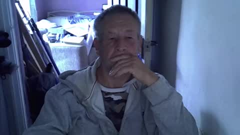 Snapshot of projectorepson chatting on 10/12/25, 03:22 projectorepson online show from 10/12/25, 03:22