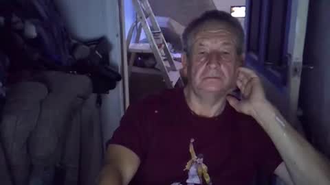 Snapshot of projectorepson chatting on 10/21/25, 05:02 projectorepson online show from 10/21/25, 05:02