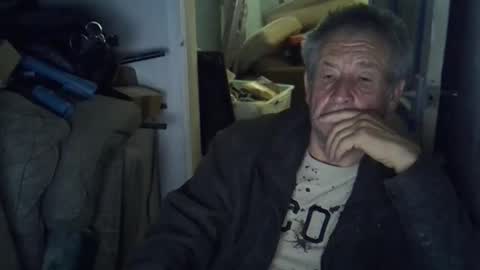 Snapshot of projectorepson chatting on 11/08/25, 10:19 projectorepson online show from 11/08/25, 10:19