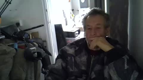 Snapshot of projectorepson chatting on 11/28/25, 10:51 projectorepson online show from 11/28/25, 10:51