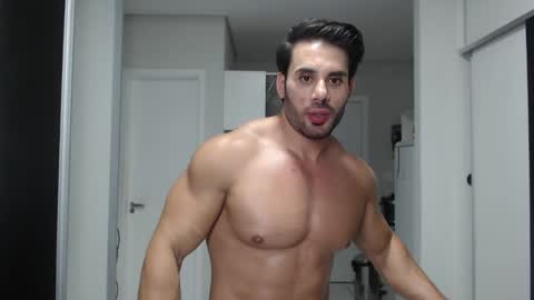 promuscles4u online show from 02/28/25, 08:28