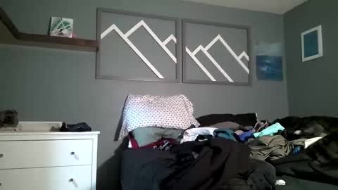 Snapshot of properfuct chatting on 12/19/25, 04:52 Properfuct online show from 12/19/25, 04:52