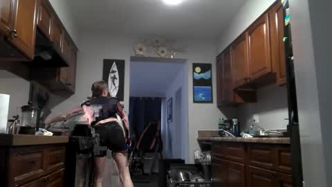 Properfuct online show from 04/05/26, 12:30