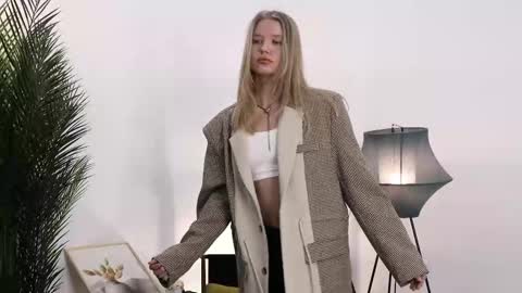 Snapshot of prudencebunyan chatting on 03/11/25, 02:18 prudencebunyan online show from 03/11/25, 02:18