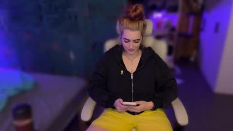 Queen of Pain online show from 05/16/26, 07:45